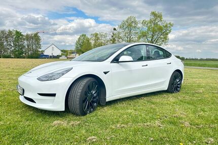 Tesla Model 3 Gebrauchtwagen