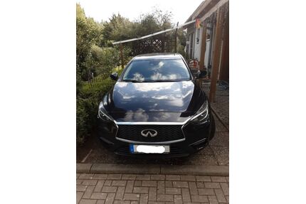INFINITI Q30 Gebrauchtwagen