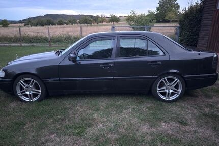 Mercedes-Benz C 180 Gebrauchtwagen