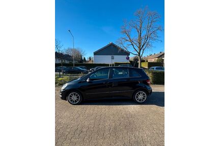 Mercedes-Benz B 180 Gebrauchtwagen
