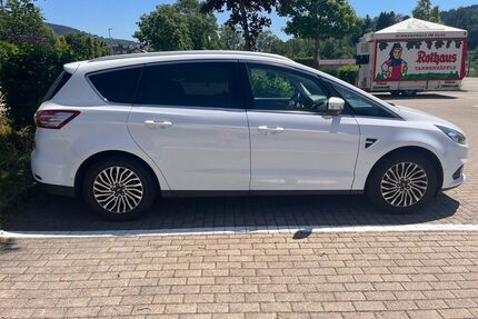 Ford S-Max Gebrauchtwagen