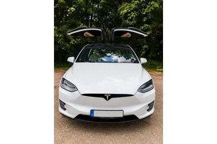 Tesla Model X Gebrauchtwagen