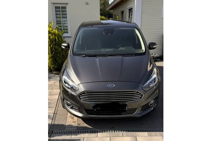 Ford S-Max Gebrauchtwagen