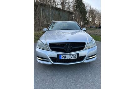 Mercedes-Benz 220 Gebrauchtwagen