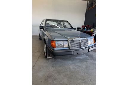 Mercedes-Benz 230 Gebrauchtwagen