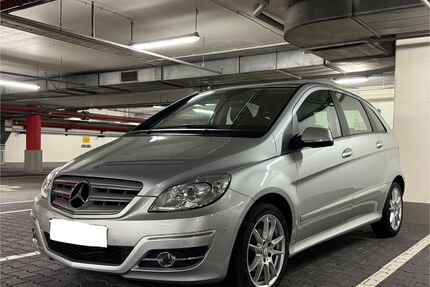 Mercedes-Benz B 180 Gebrauchtwagen