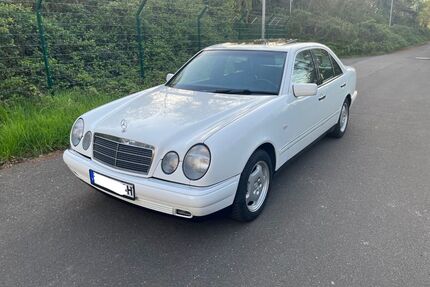 Mercedes-Benz E 290 Gebrauchtwagen