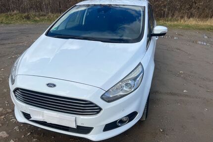 Ford S-Max Gebrauchtwagen