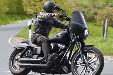 Harley Davidson Dyna Street Bob Gebrauchtwagen