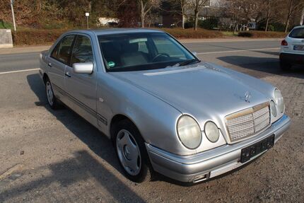 Mercedes-Benz E 240 Gebrauchtwagen