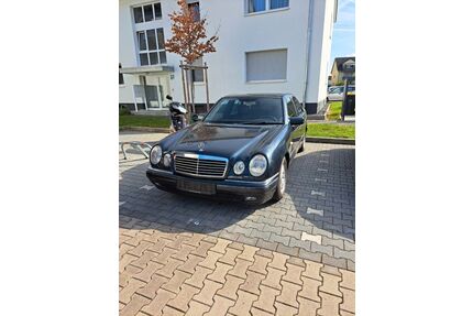 Mercedes-Benz E 280 Gebrauchtwagen