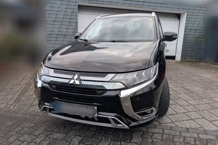 Mitsubishi Plug-in Hybrid Outlander Gebrauchtwagen