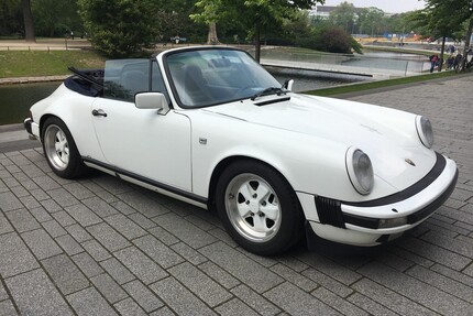 Mazda 911 Cabriolet 