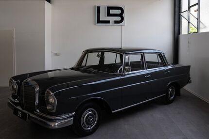 Mercedes-Benz 220 Gebrauchtwagen