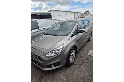 Ford S-Max Gebrauchtwagen