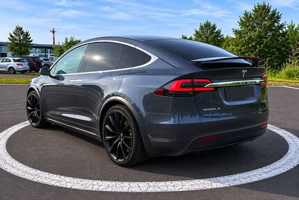 Tesla Model X Gebrauchtwagen