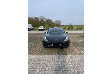 Tesla Model 3 Gebrauchtwagen