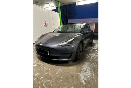 Tesla Model 3 Gebrauchtwagen