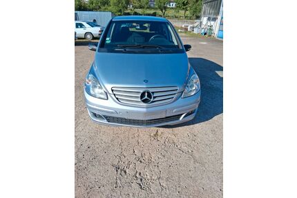 Mercedes-Benz B 180 Gebrauchtwagen