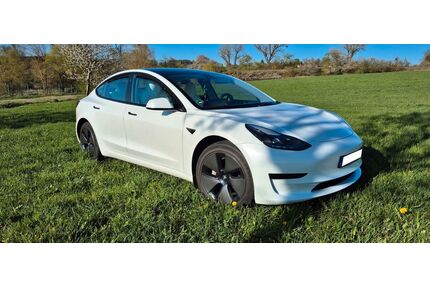 Tesla Model 3 Gebrauchtwagen