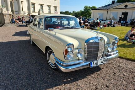 Mercedes-Benz 220 Gebrauchtwagen