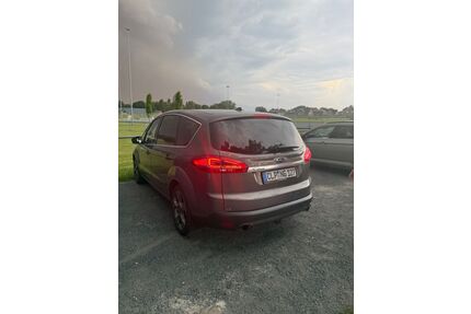 Ford S-Max Gebrauchtwagen