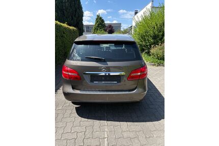 Mercedes-Benz B 180 Gebrauchtwagen