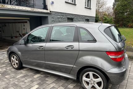 Mercedes-Benz B 180 Gebrauchtwagen