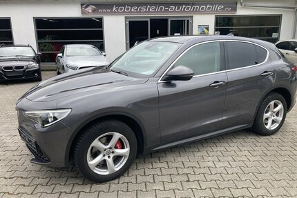 Alfa Romeo Stelvio Sprint 2.0 Turbo*2.Hand,Leder,Navi,Xenon Gebrauchtwagen