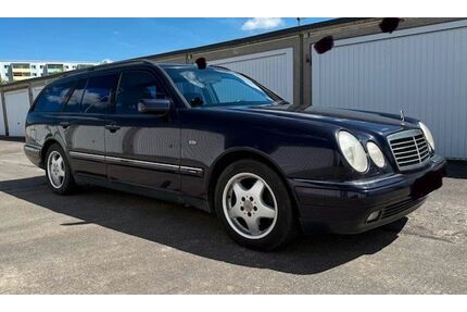 Mercedes-Benz E 230 Gebrauchtwagen