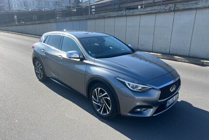 INFINITI Q30 Gebrauchtwagen