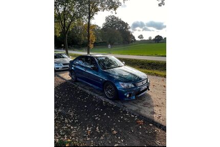 VW IS 200 