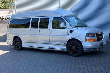 GMC Savana 