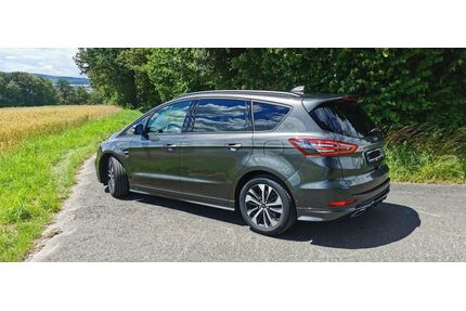 Ford S-Max Gebrauchtwagen