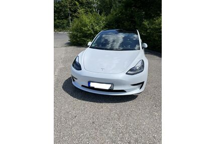 Tesla Model 3 Gebrauchtwagen