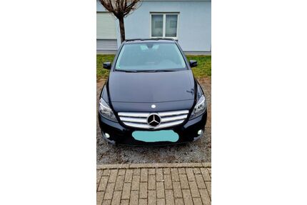 Mercedes-Benz B 180 Gebrauchtwagen