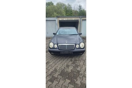 Mercedes-Benz 230 Gebrauchtwagen