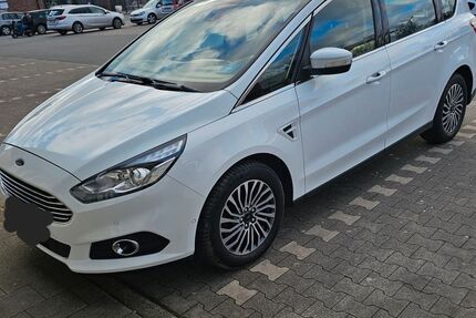 Ford S-Max Gebrauchtwagen
