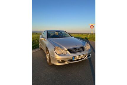 Mercedes-Benz 220 Gebrauchtwagen