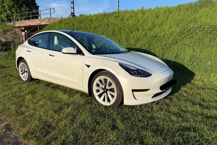 Tesla Model 3 Gebrauchtwagen
