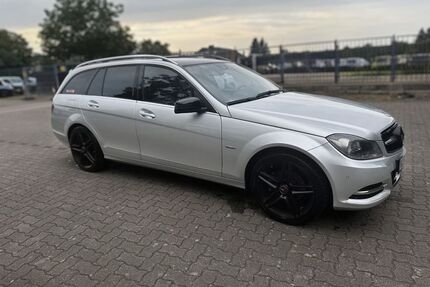 Mercedes-Benz 220 Gebrauchtwagen