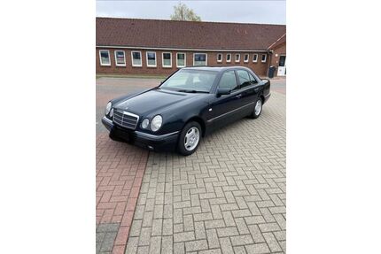 Mercedes-Benz E 230 Gebrauchtwagen