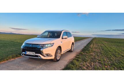 Mitsubishi Plug-in Hybrid Outlander Gebrauchtwagen