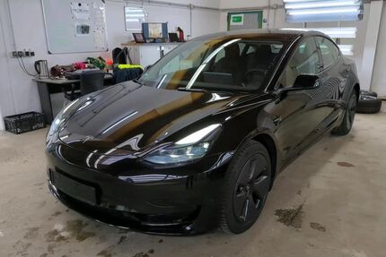 Tesla Model 3 Gebrauchtwagen