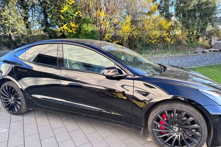Tesla Model 3 Gebrauchtwagen