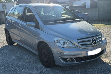 Mercedes-Benz B 180 Gebrauchtwagen