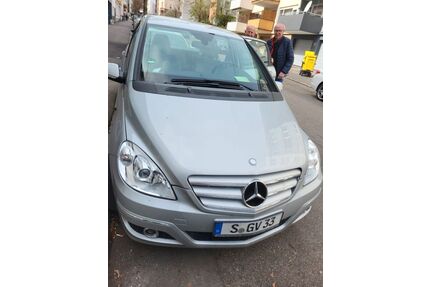 Mercedes-Benz B 180 Gebrauchtwagen