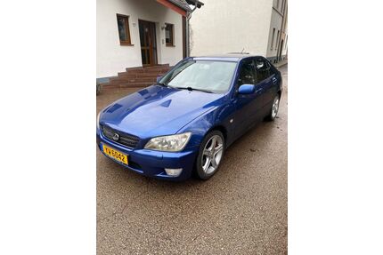 Lexus IS 200 Gebrauchtwagen