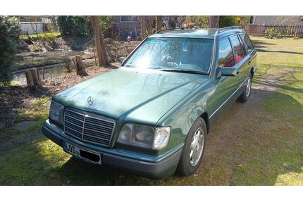 Mercedes-Benz 220 Gebrauchtwagen