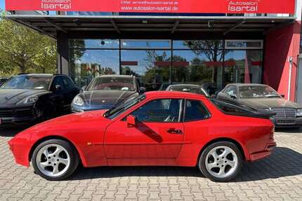 Porsche 944 